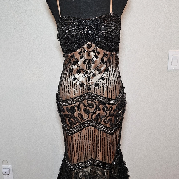 Fiesta Formal Dress in Beige and Black Medium - Picture 3 of 3